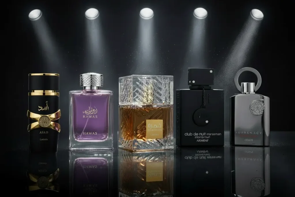 Perfumes árabes masculinos como Lattafa Asad, Rasasi Hawas, Club de Nuit Intense Man e Supremacy em cenário escuro com iluminação de destaque, representando fragrâncias intensas e sofisticadas